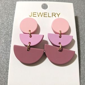 NWT💖Half Moon Pink Geometric earrings